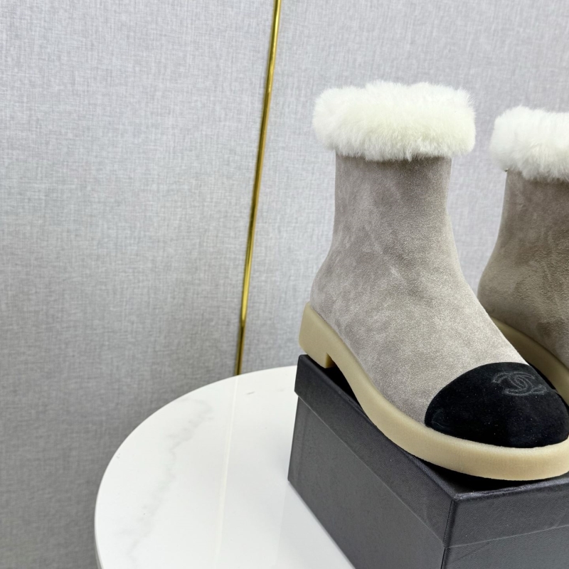Ch**el boots